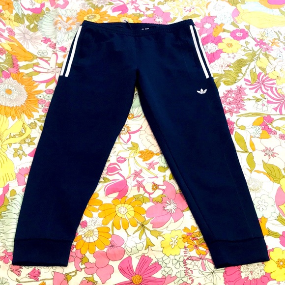 Adidas - Picture 2 of 7